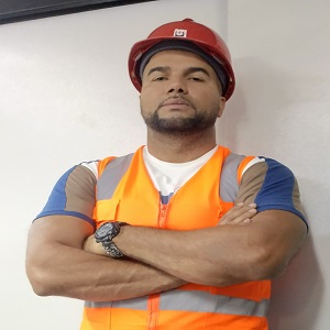 Colpas Victor: Director y Fundador